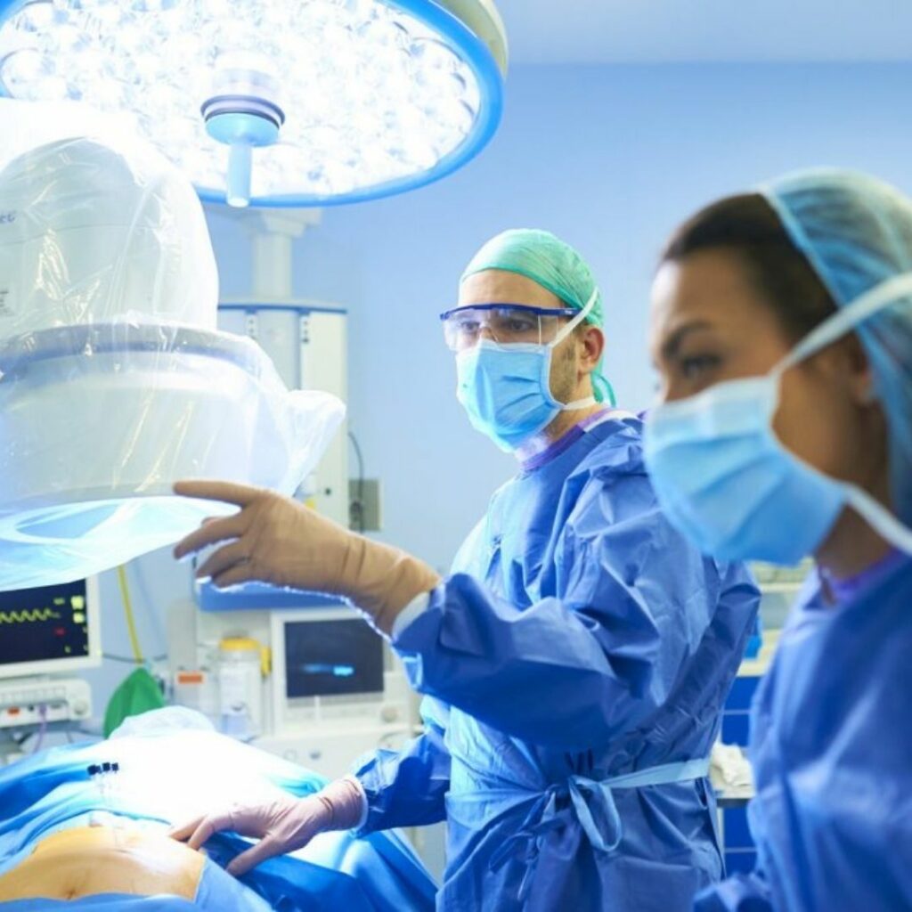 Cirujano Ortopédico Alicante - Dr. Pablo Martínez | KLINIK PM