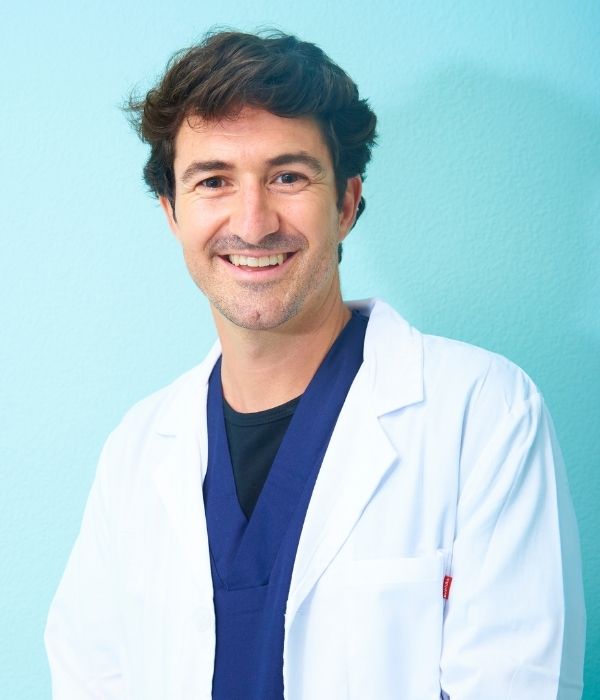 Dr. Alfonso Navarro - Traumatólogo | KLINIK PM