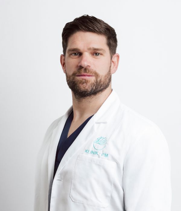 Clínica de Traumatología en Alicante - William Stefan | KLINIK PM Clínica de Traumatología en Alicante - William Stefan | KLINIK PM