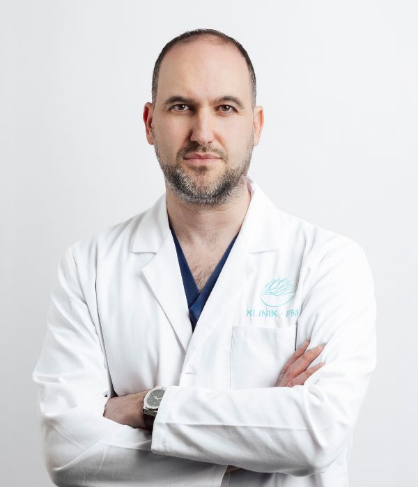 Traumatólogo en Alicante - Dr. Pablo Martínez | KLINIK PM