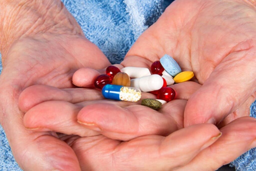 Exceso de Medicación en el Tratamiento del Dolor - Alicante | KLINIK PM Exceso de Medicación en el Tratamiento del Dolor - Alicante | KLINIK PM